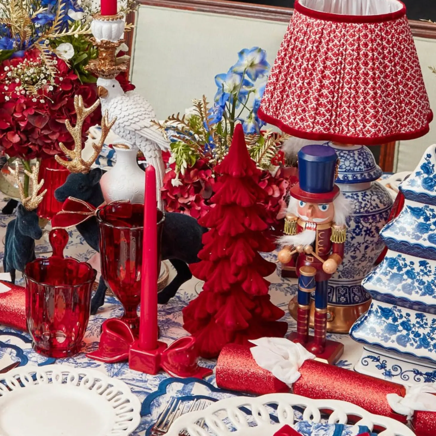 Chinoiserie Rechargeable Lamp with Red Lotus Shade (22cm)
