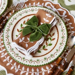 Chocolate Bow Laurel Placemats & Napkins (Set of 4)