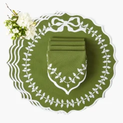 Green Bow Laurel Placemats & Napkins (Set of 4)