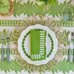 Green Laurel Dinner Plates (Set of 4)