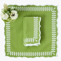 Green Laurel Placemats & Napkins (Set of 4)