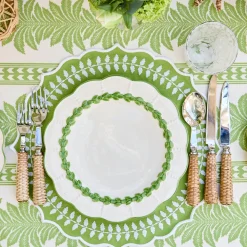 Green Laurel Placemats & Napkins (Set of 4)
