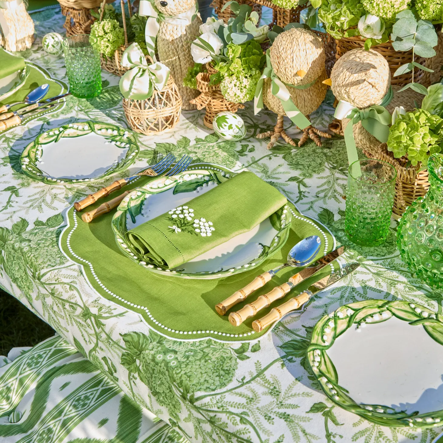 Hydrangea Green Linen Napkins (Set of 4)