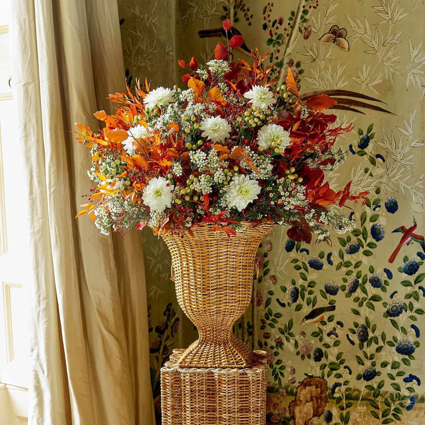 Liliana Scalloped Rattan Urn & Pedestal