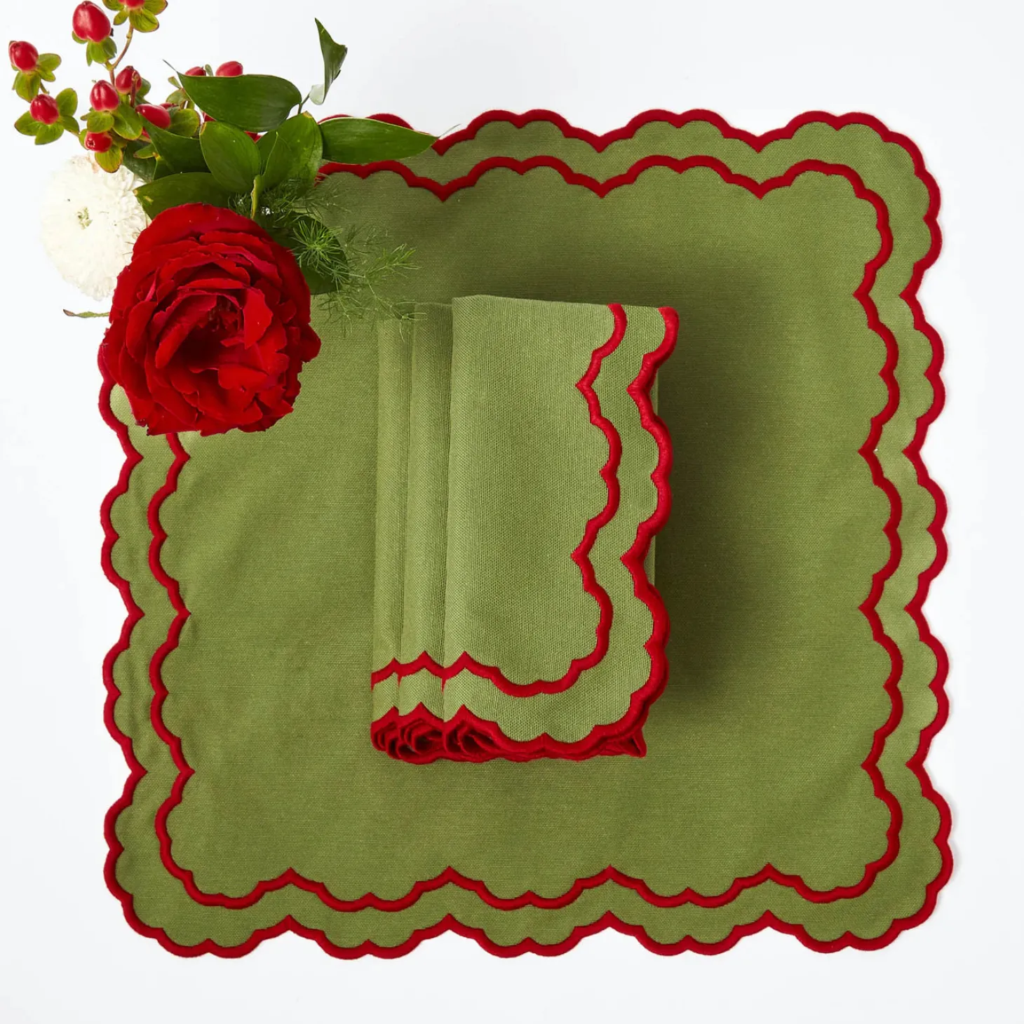 Lily Green & Red Napkins (Set of 4)