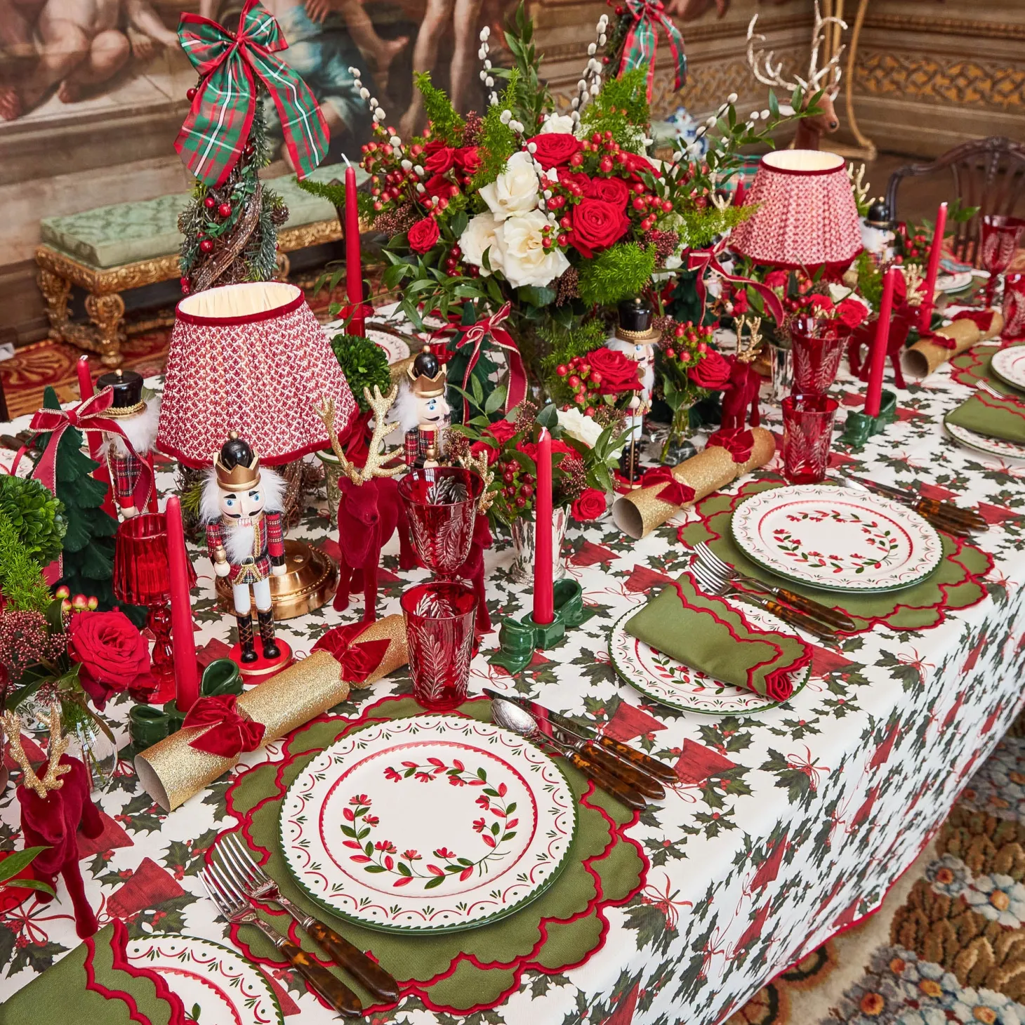 Lily Green & Red Napkins (Set of 4)