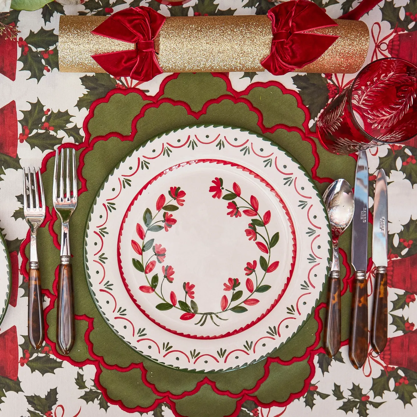 Lily Green & Red Napkins (Set of 4)
