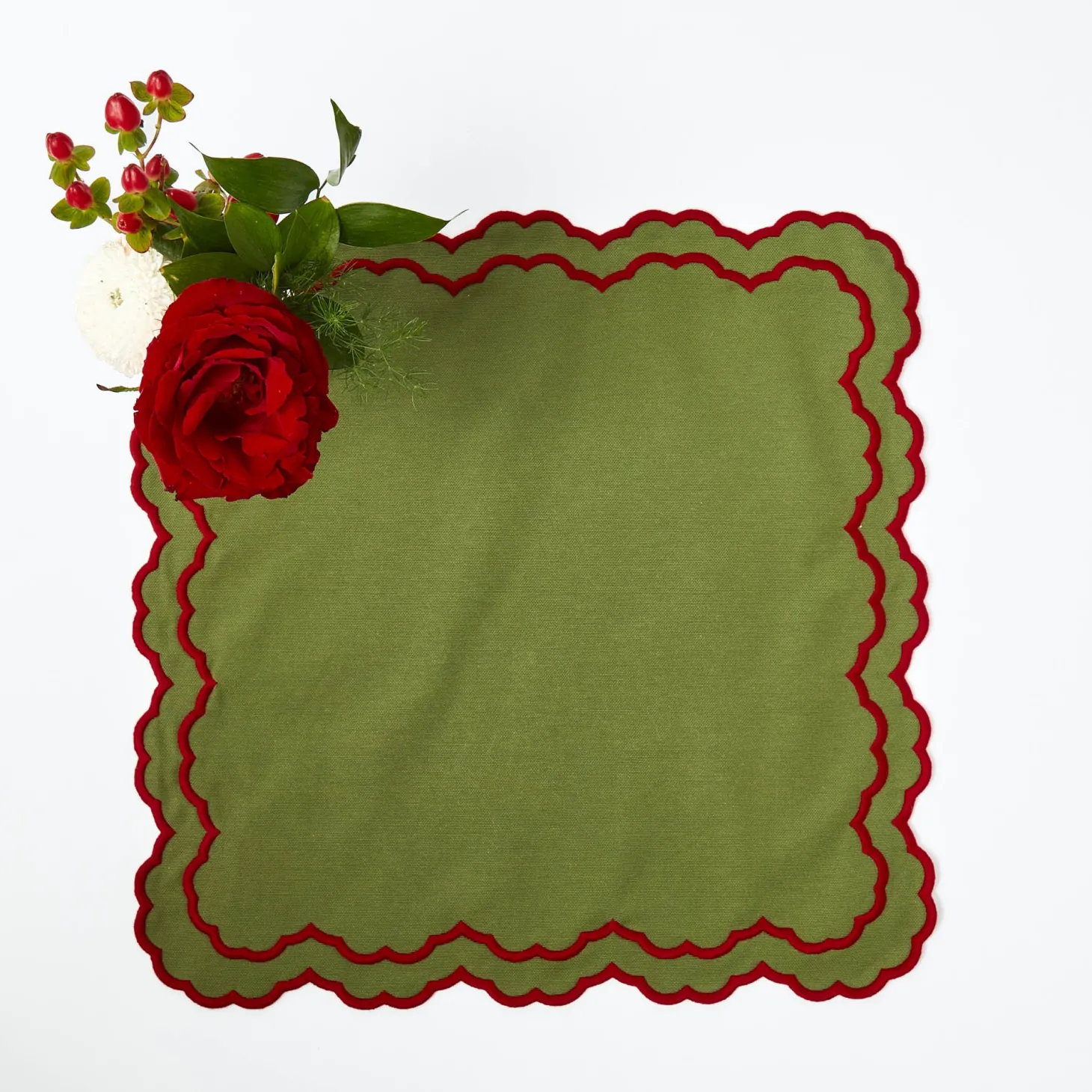 Lily Green & Red Napkins (Set of 4)