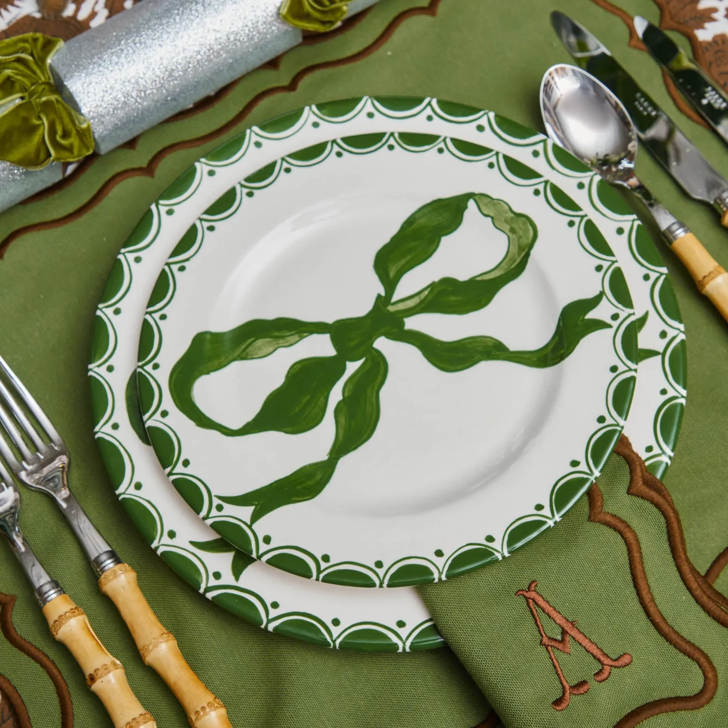 Marilyn Forest Green Bow Starter Plates (Set of 4)
