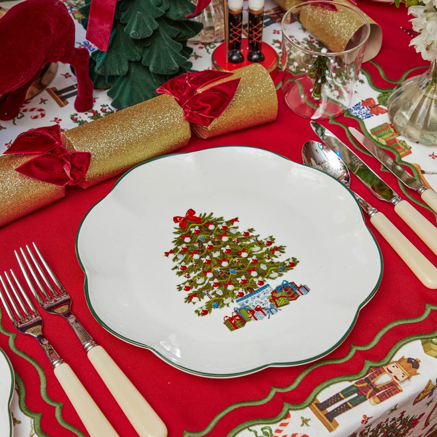 Mrs. Alice Christmas Tree Starter Plate