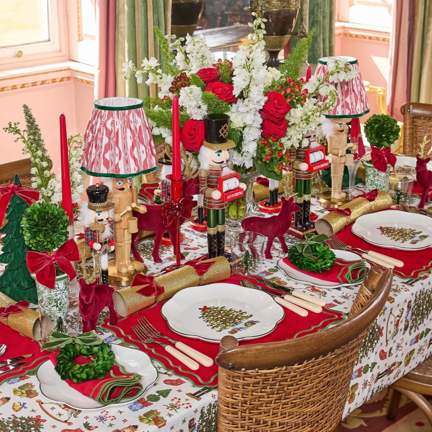 Mrs. Alice Christmas Tree Starter Plate