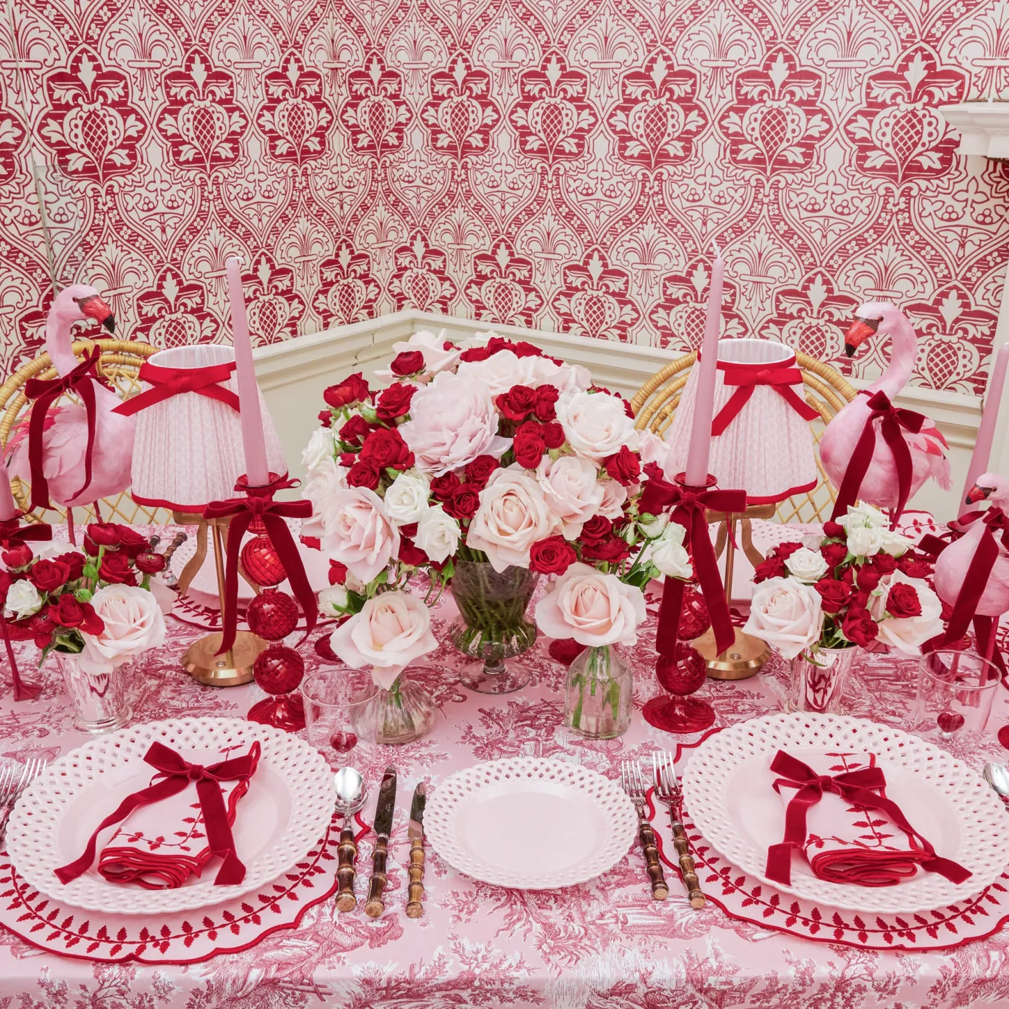 Pink & Red Bow Laurel Placemats (Set of 4)