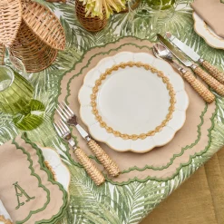Putty Laurel Dinner Plates (Set of 4)