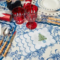 Scalloped Christmas Tree Cocktail Napkins (Set of 4)