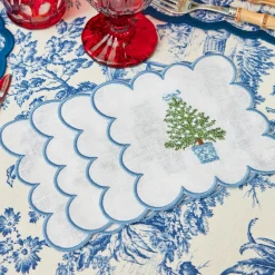 Scalloped Christmas Tree Cocktail Napkins (Set of 4)