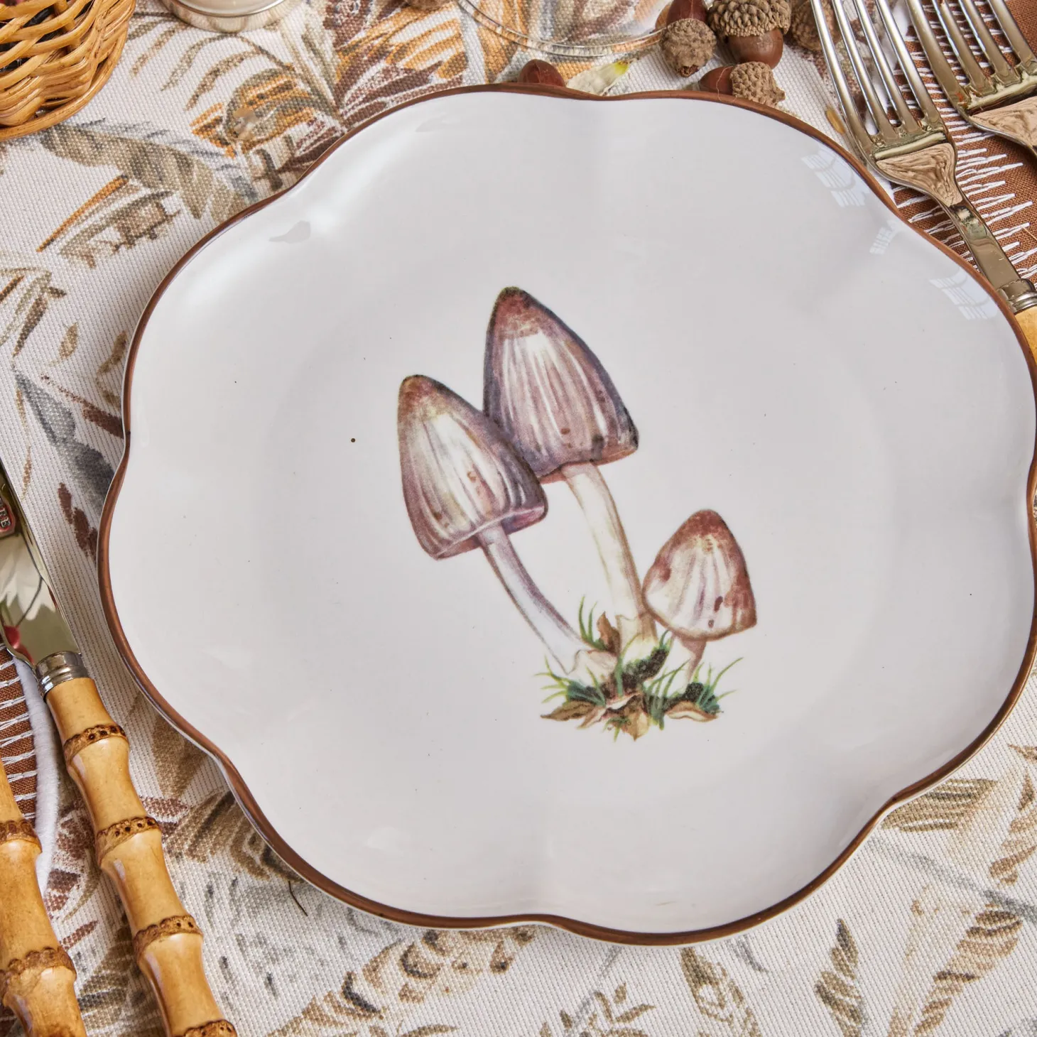 Scalloped Mushroom Starter Plates (Set of 4)