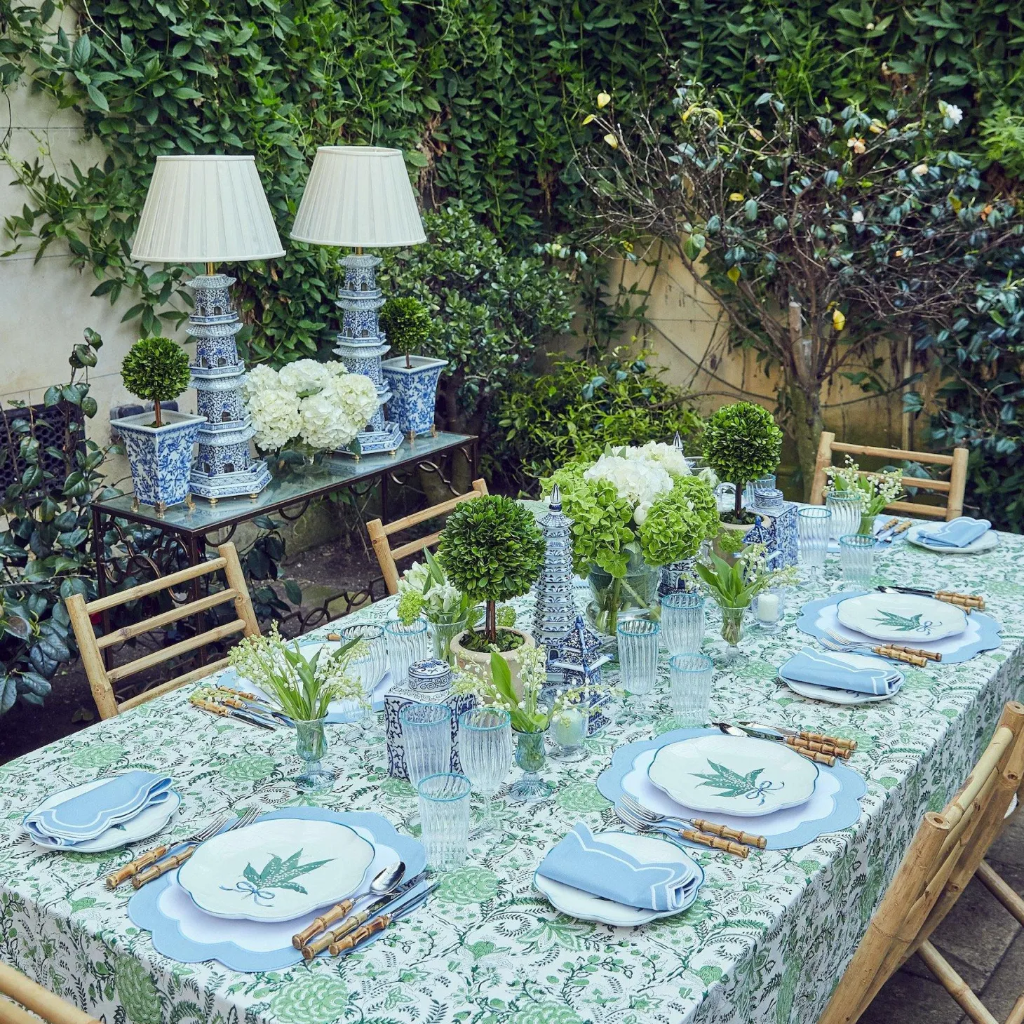 Serena Appliqué Blue Placemats (Set of 4)