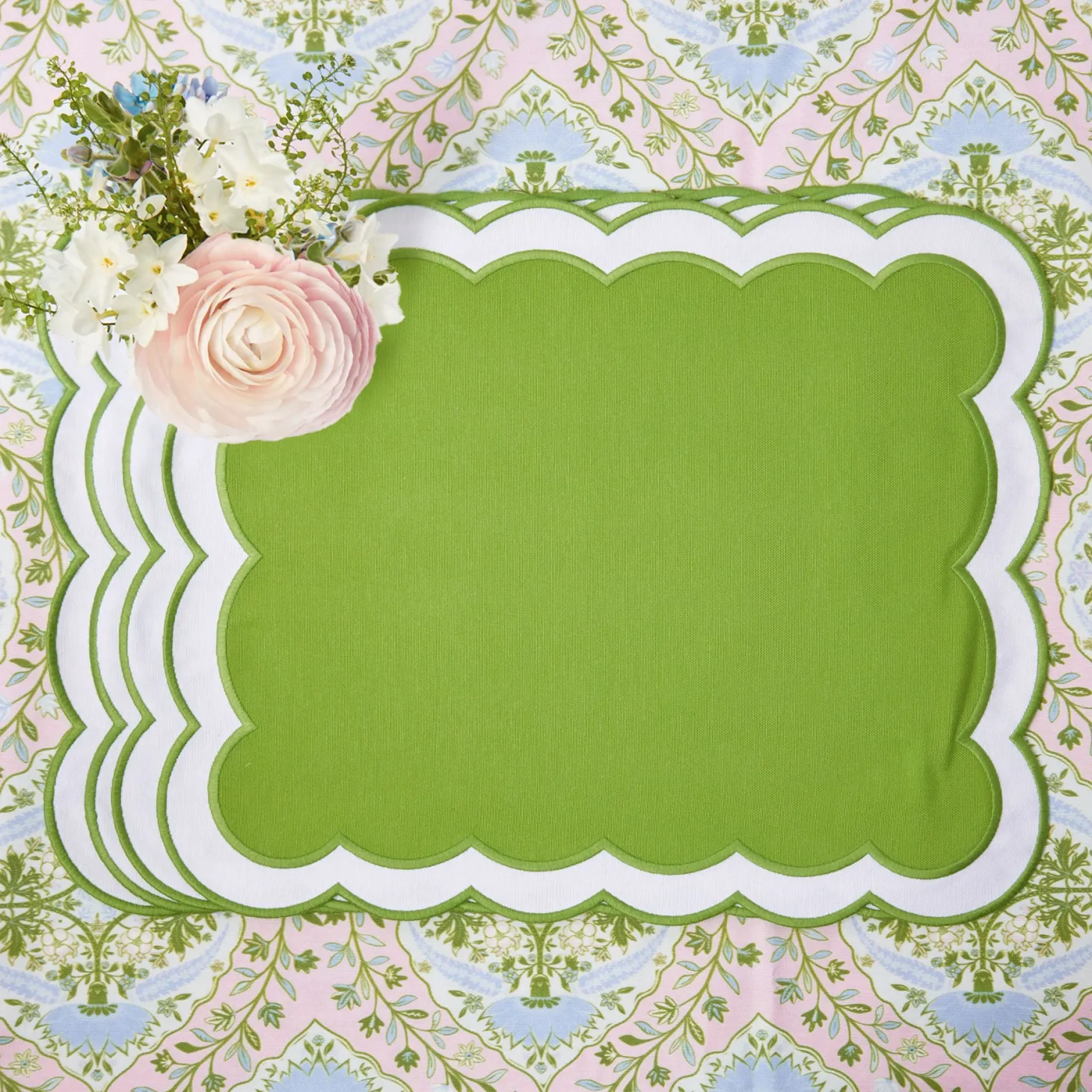 Serena Green Appliqué Placemats (Set of 4)