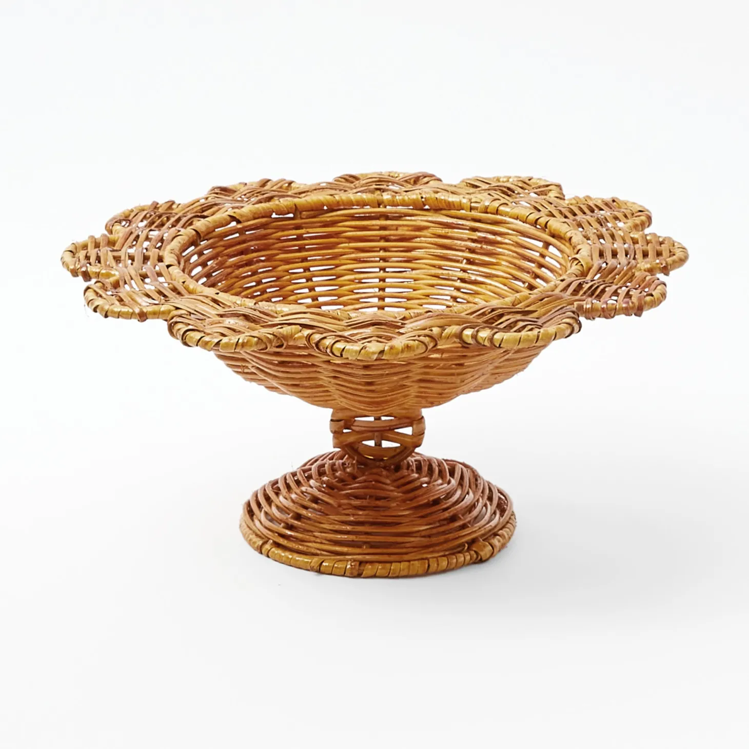 Small Luciana Rattan Scalloped Bowl