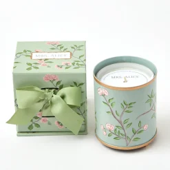 Velvet Oak Scented Candle